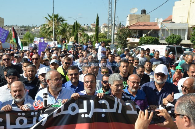  فيديو: الالاف في مظاهرة الشهيد محمد والرئيس عادل بدير  على الشرطة الاختيار محاربة كفرقاسم او عائلات الاجرام 